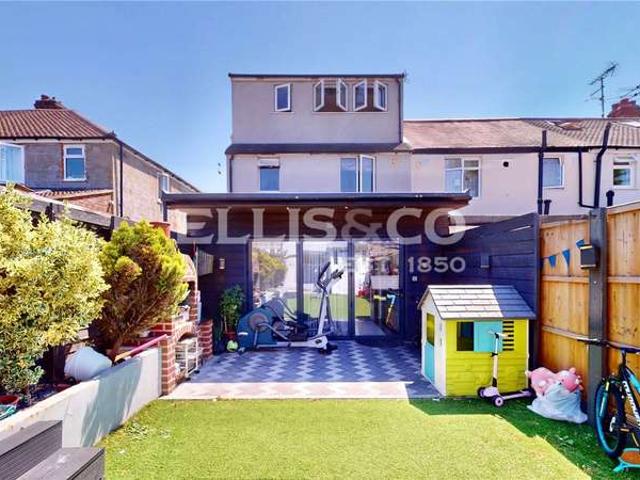 House for sale in London Borough of Ealing, Greater London