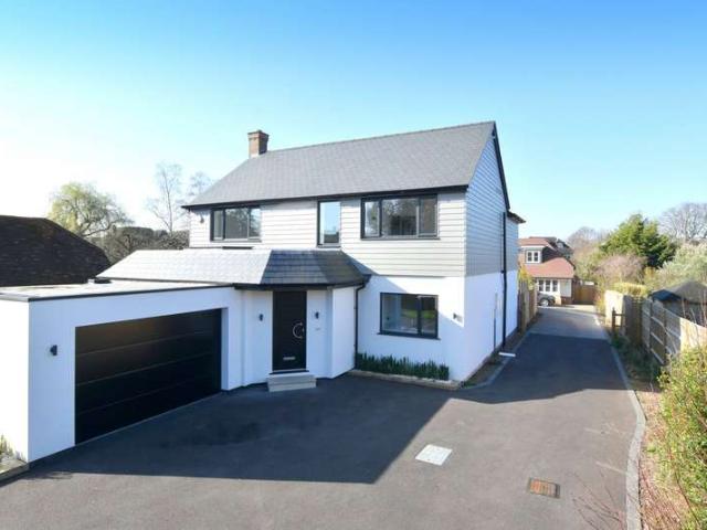 House for sale in Pachesham Park, Surrey