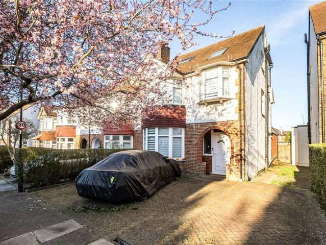 House for sale in London Borough of Ealing, Perivale