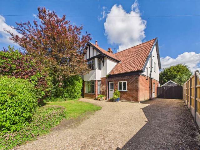 House for sale in Lakenham, East Bank