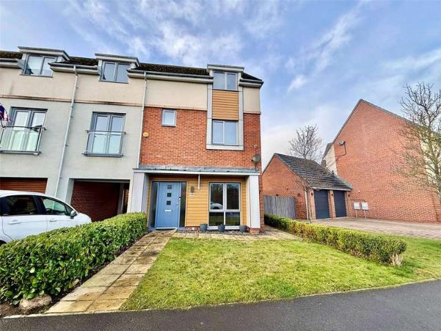 House for sale in Burnside, Fence Houses