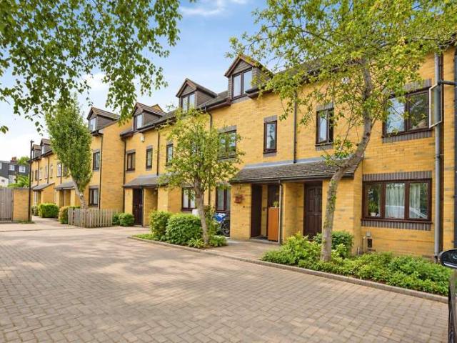 House for sale in Plaistow, Greater London