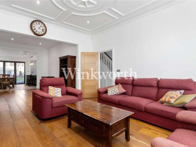 House for sale in Palmers Green, Greater London