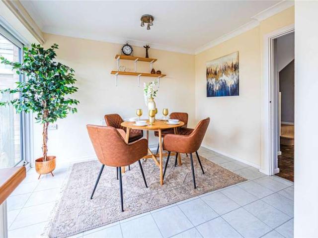 House for sale in Bushey, Bushey Heath