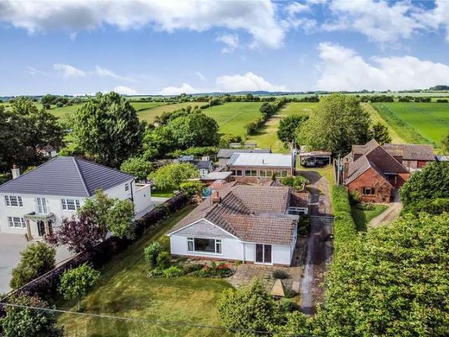 House for sale in East Gomeldon, Porton