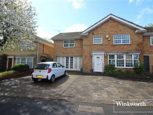 House for sale in Elstree and Borehamwood, Borehamwood