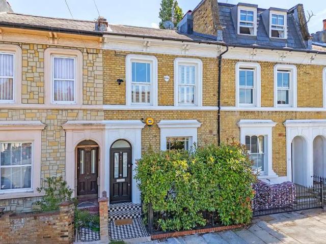 House for sale in Stepney, Greater London