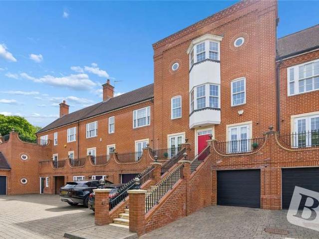 House for sale in Clements Park, Navestock Side