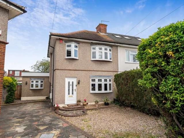 House for sale in Charville, Greater London