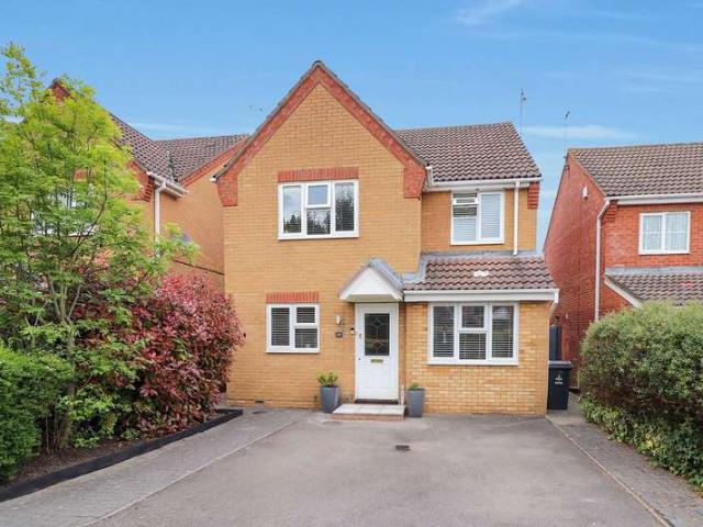 House for sale in Poplars, Shephall