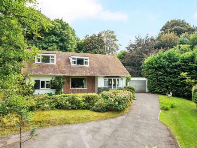 House for sale in Kingsley Green, Littlecote