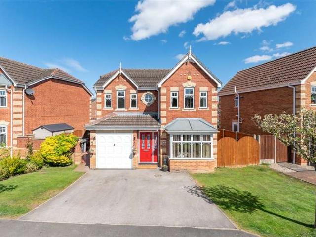 House for sale in Churwell, West Yorkshire