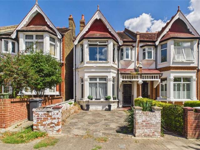 House for sale in Streatham, Greater London