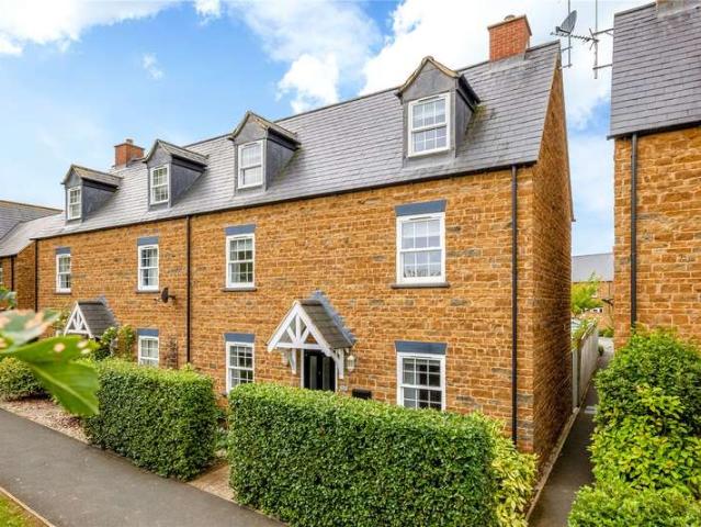 House for sale in Evershot, Oxfordshire