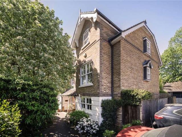 House for sale in Greater London