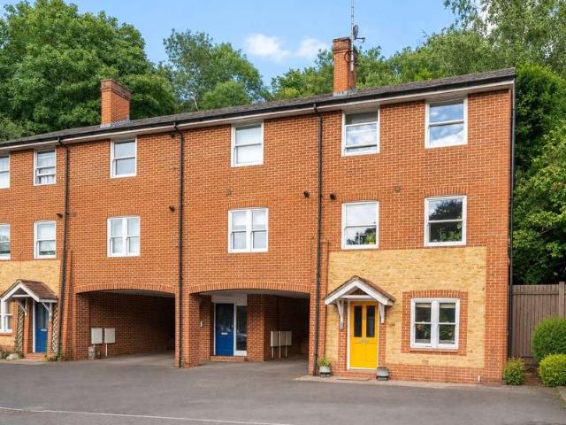 House for sale in Busbridge, Fole