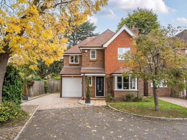 House for sale in Pachesham Park, Surrey