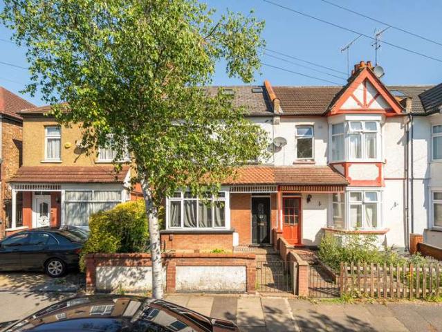 House for sale in Wealdstone, Greater London