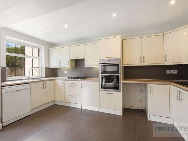 House for sale in London Borough of Barnet, Greater London