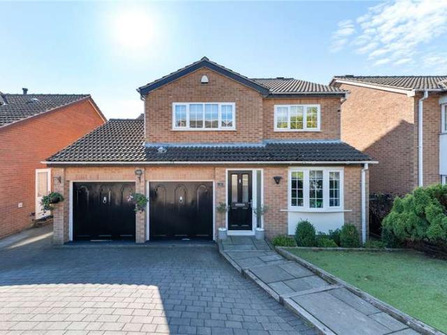 House for sale in Tingley, Leeds