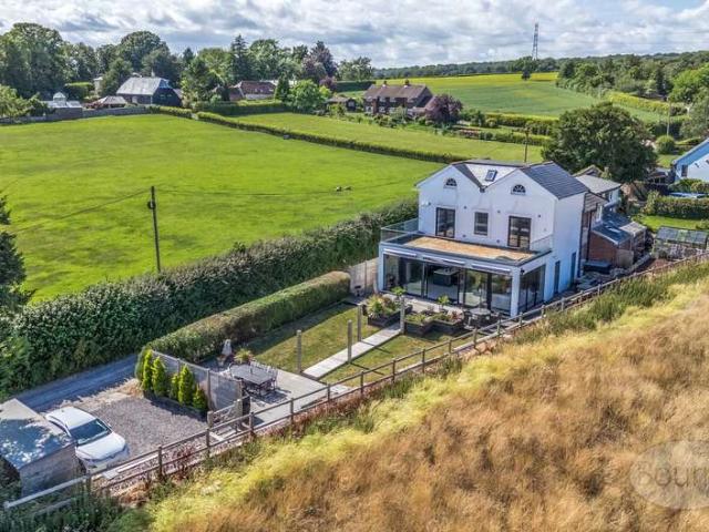 House for sale in Bolton Low Houses, Hampshire