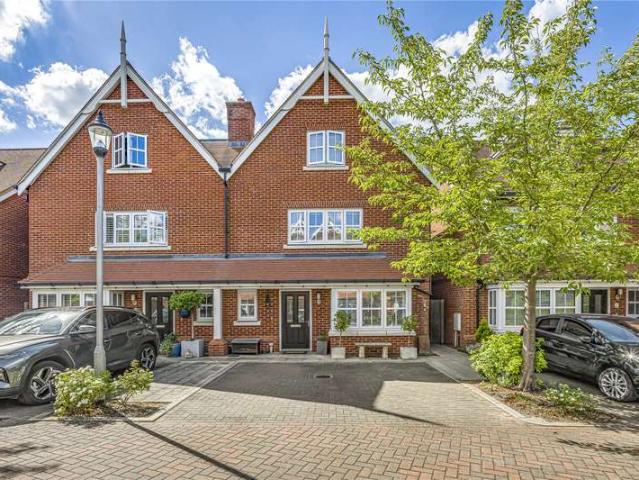 House for sale in Blackhills, Surrey