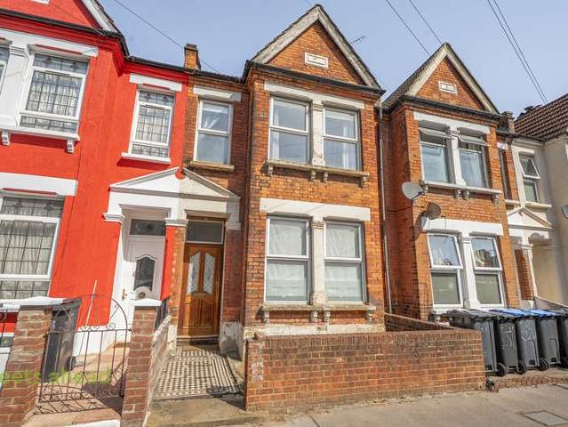 House for sale in London Borough of Croydon, South Norwood