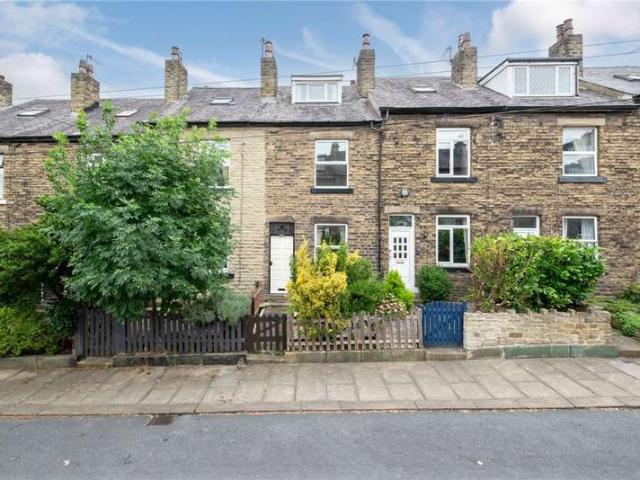 House for sale in Baildon, West Yorkshire