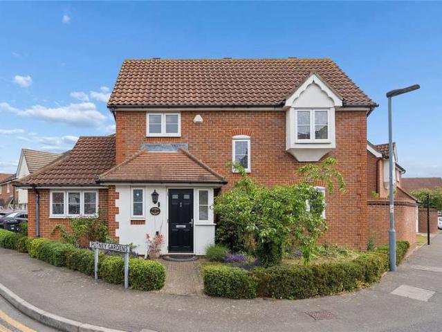 House for sale in London Borough of Redbridge, Greater London