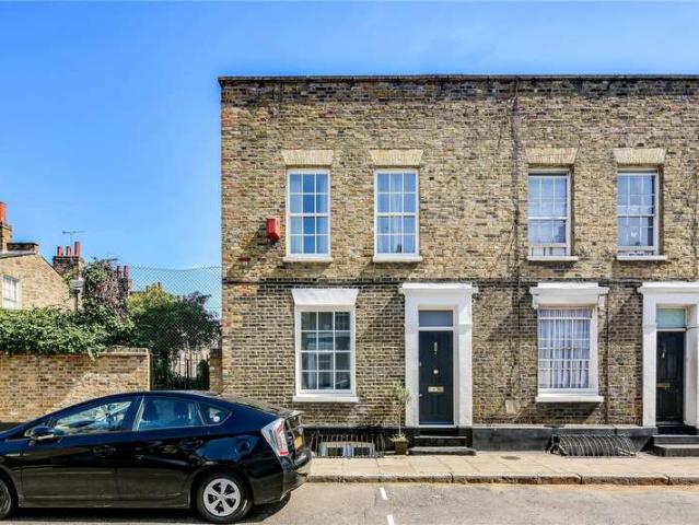 House for sale in Ratcliffe, Limehouse