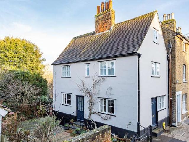 House for sale in Hertford, Colliers End