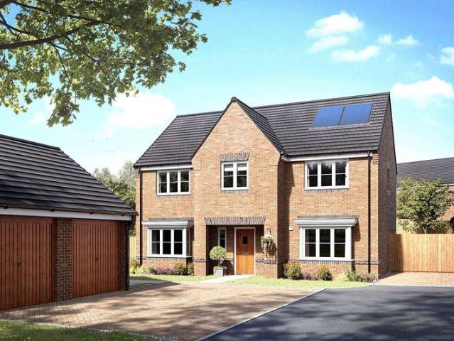 House for sale in Bromsberrow Heath, Gloucestershire