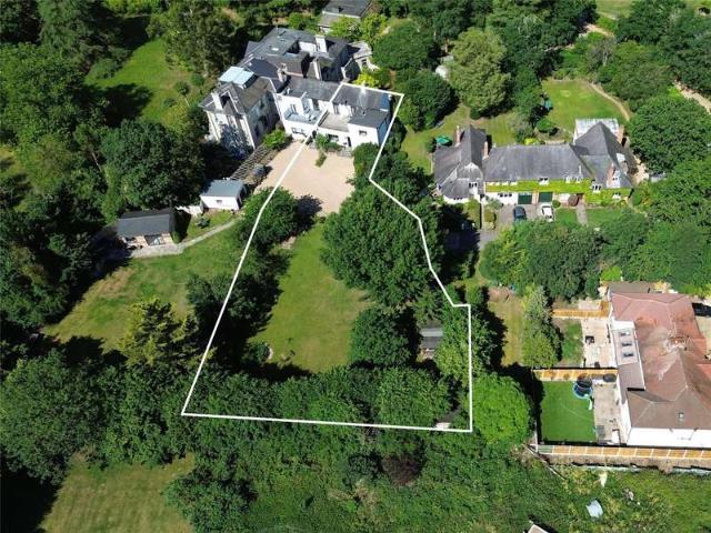 House for sale in Wraysbury