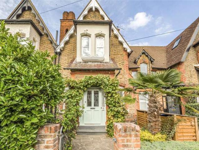 House for sale in Seething Wells, Greater London