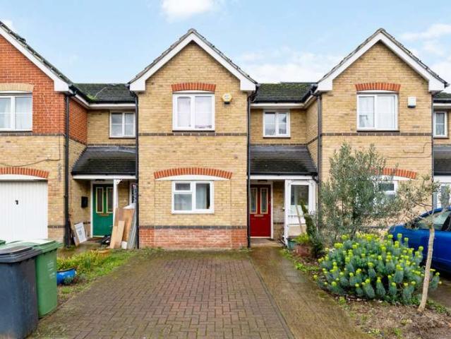 House for sale in London Borough of Lewisham, Greater London