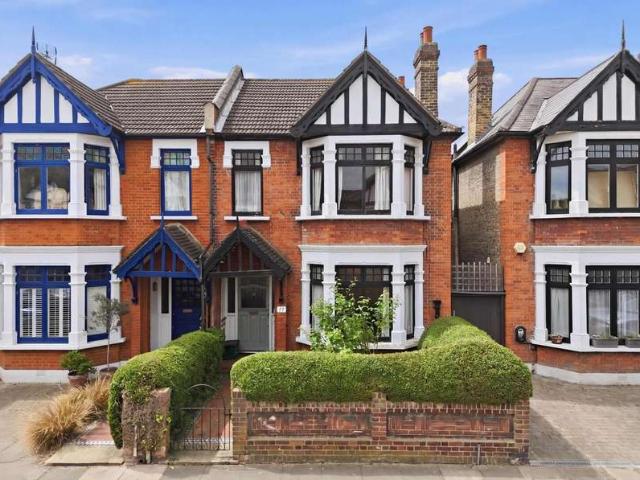 House for sale in Wanstead, Greater London