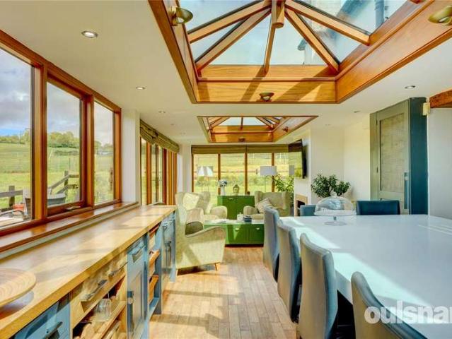 House for sale in Bromsgrove, Worcestershire