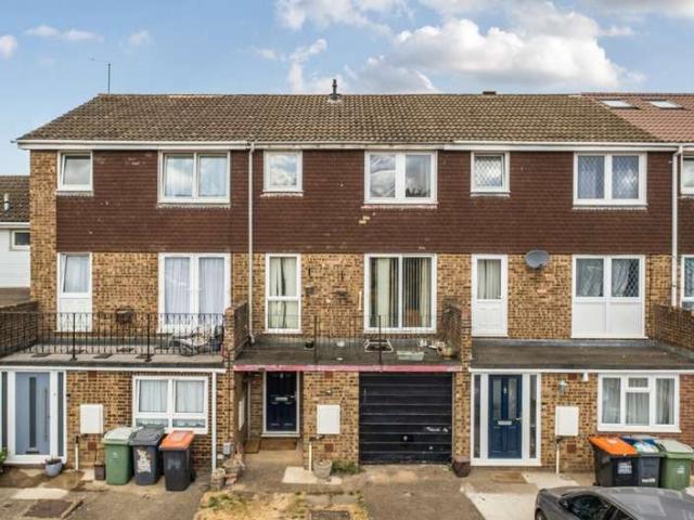 House for sale in Beecroft, Dunstable