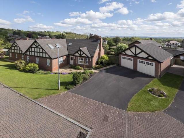 House for sale in Kelsall