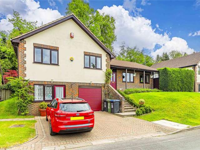 House for sale in Felden, Pouchen End
