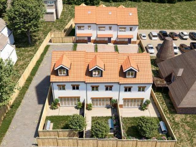 House for sale in Friday Street, Eastbourne