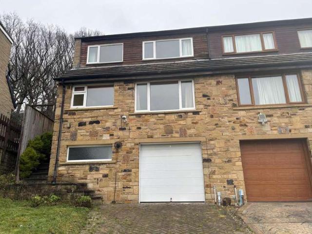 House for sale in Lascelles Hall, Fenay Bridge