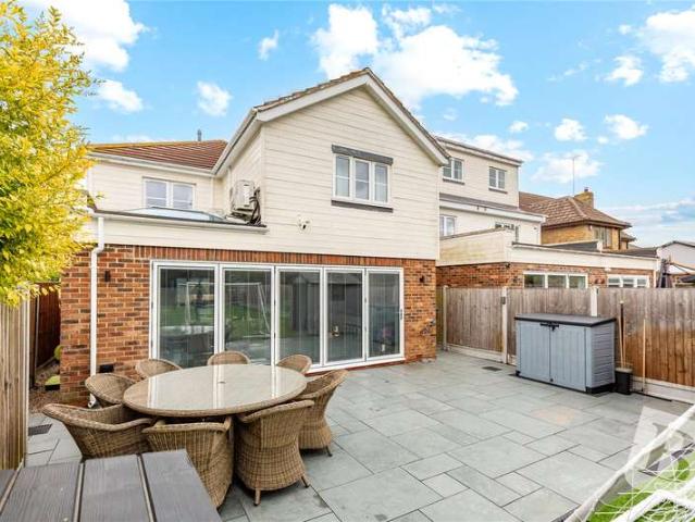 House for sale in Navestock Side, Essex