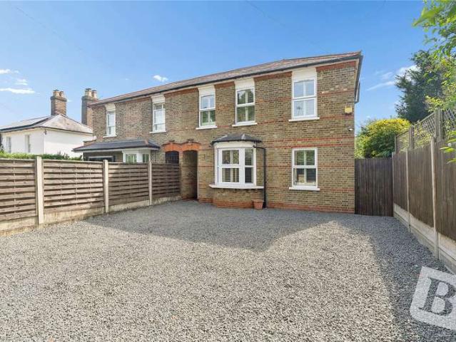 House for sale in Ongar, Epping