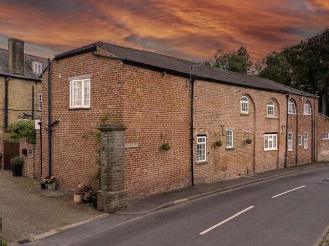 House for sale in Sutton, Sutton Lane Ends