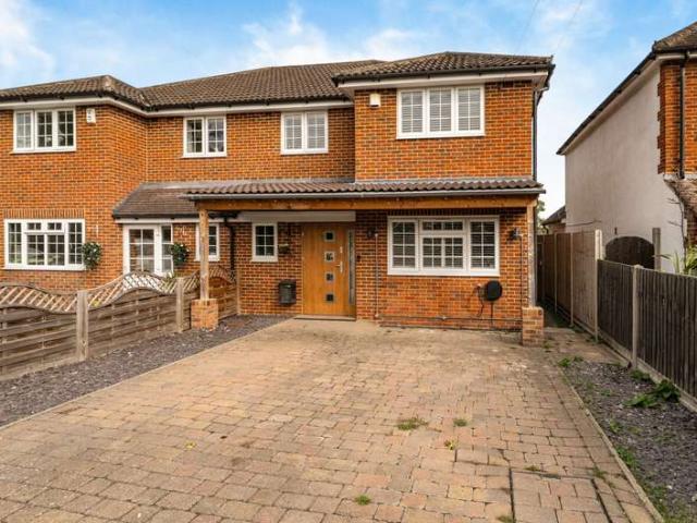 House for sale in Clewer Village, Windsor