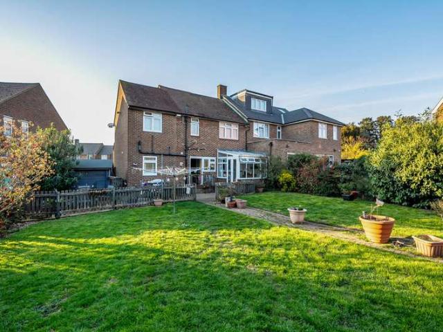 House for sale in East Barnet, Greater London