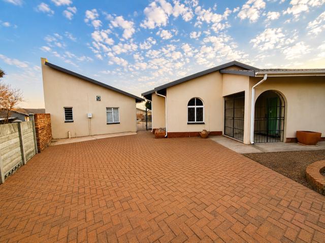 House for rent in Secunda, Govan Mbeki