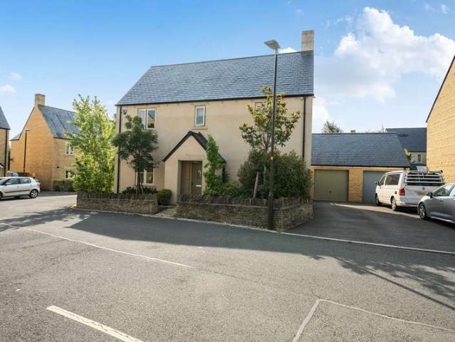 House for sale in Fossebridge, Gloucestershire