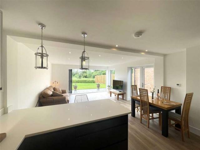 House for sale in Aston Cross, Pamington